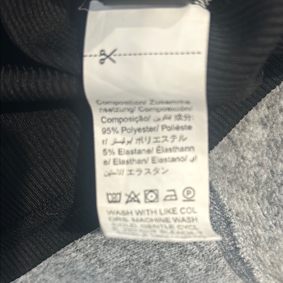 SHEIN Black Sleeveless Top with White Trim. Size 0XL. - Picture 4 of 4